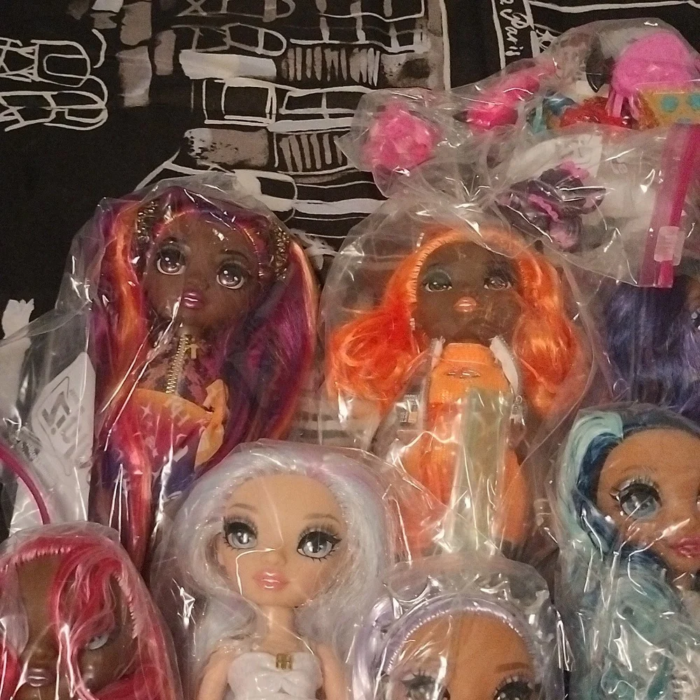 DOLLS - Picture 1 of 17